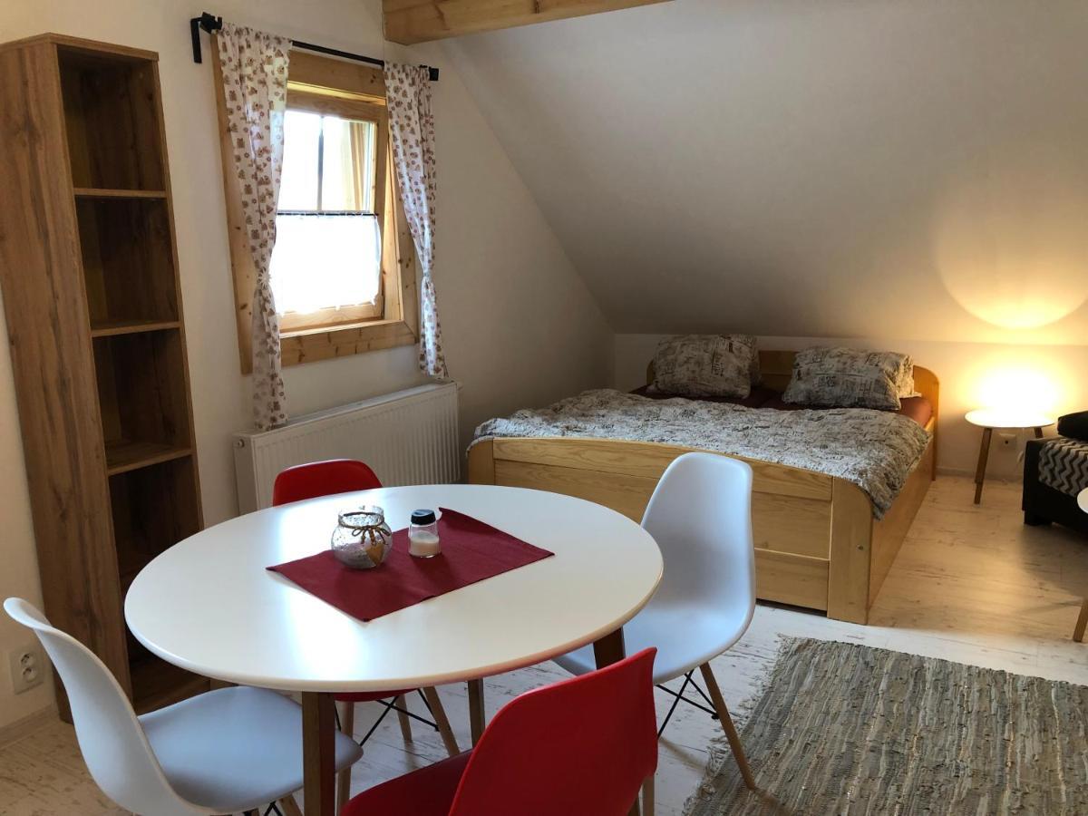 Apartman U Setra ペツ・ポト・スニェシュコウ エクステリア 写真