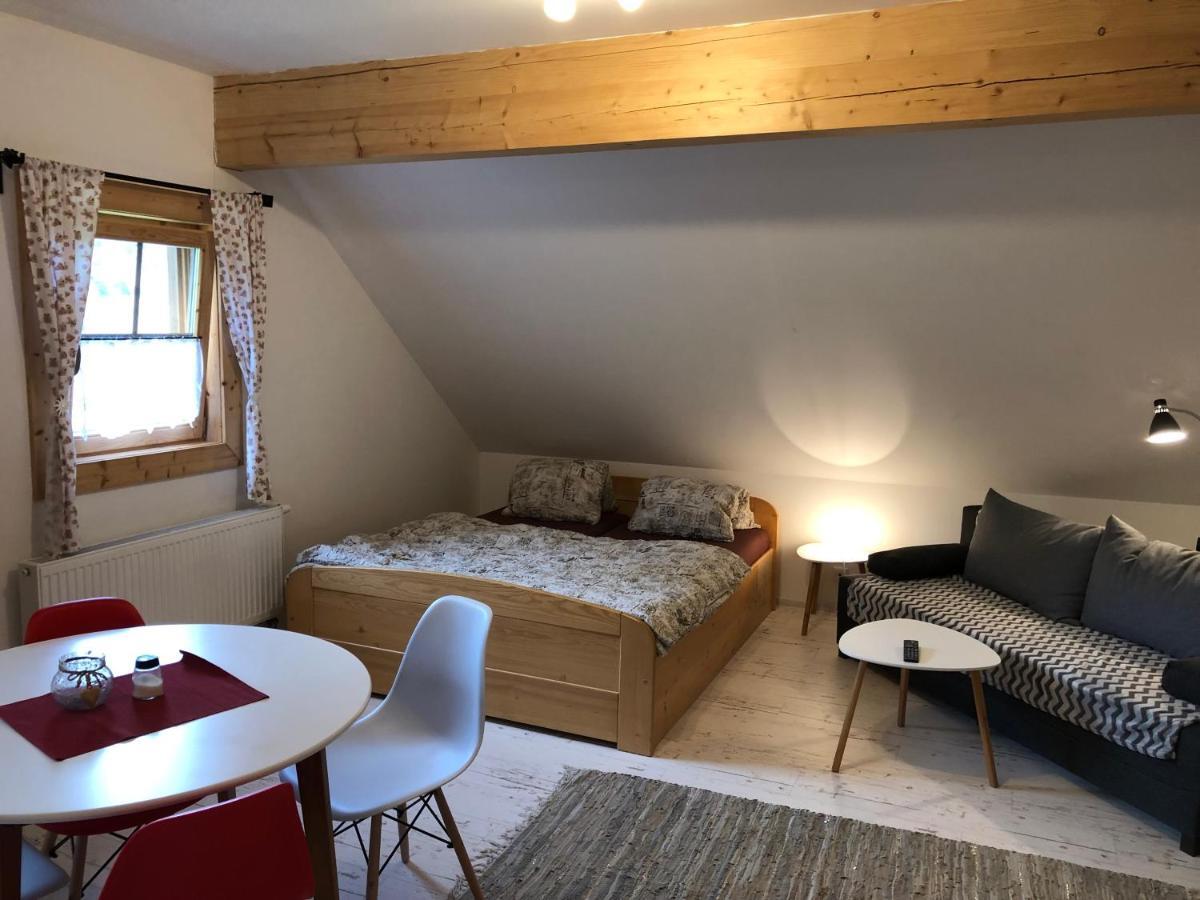 Apartman U Setra ペツ・ポト・スニェシュコウ エクステリア 写真